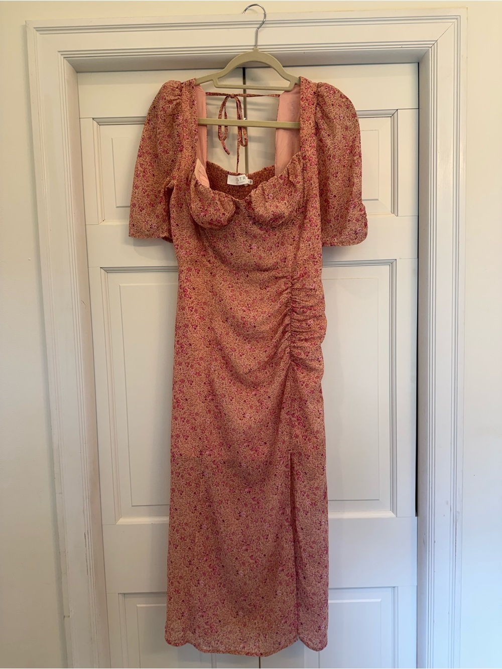 ASTR Pink Floral Midi Dress with Puff Sleeves- L